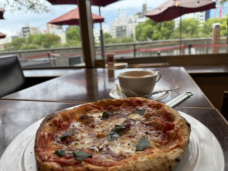 Transformation式美容気功には、常在菌のバランスを整えるための技術があります。  アレルギーの心配も、合う合わないも好き嫌いもなく、  とても役に立つ便利なものです。